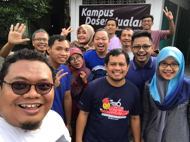 Kampus Dosen Jualan; Kesederhanaan dalam Keberkahan 1 Kampus Dosen Jualan; Kesederhanaan dalam Keberkahan